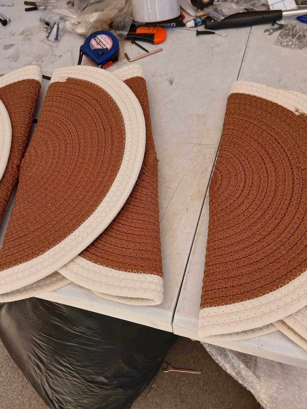 Round Woven Placemat Set in Rust and Cream - Picture 8 of 8